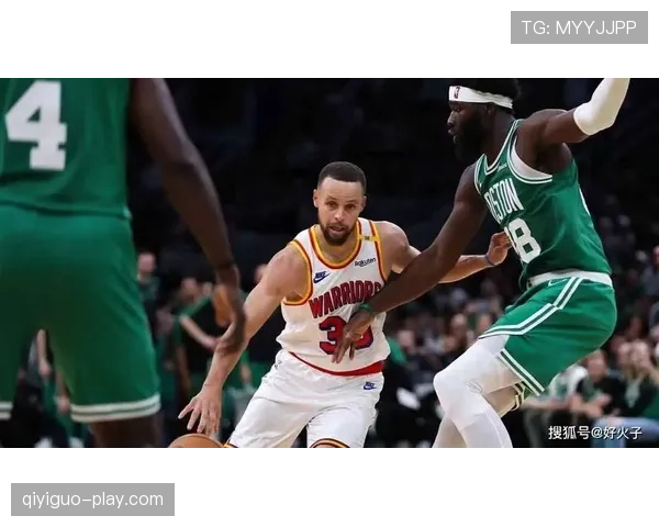 无球切入牵制防守为库里提升外线效率比上季更稳