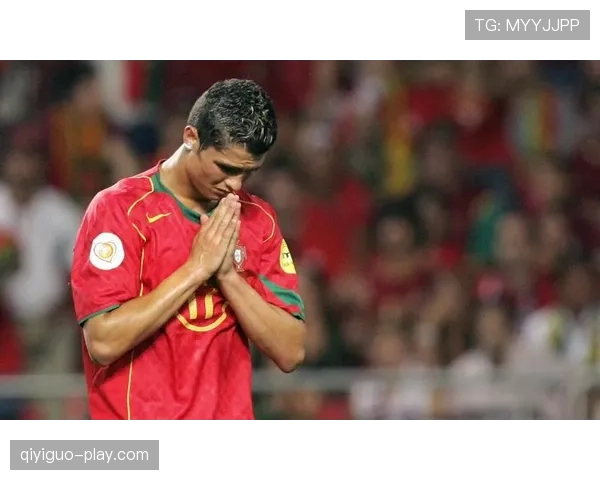 维尼修斯与梅西、C罗的球王差距解析