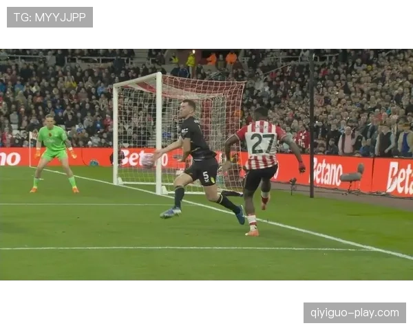 禁区规则与点球判定要点：裁判如何判断犯规位置与手球